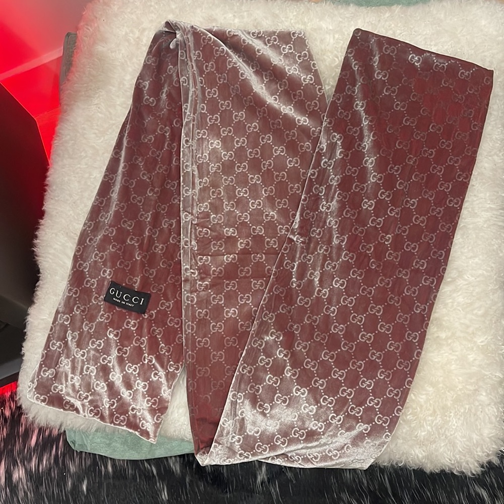 Gucci Scarf authentic